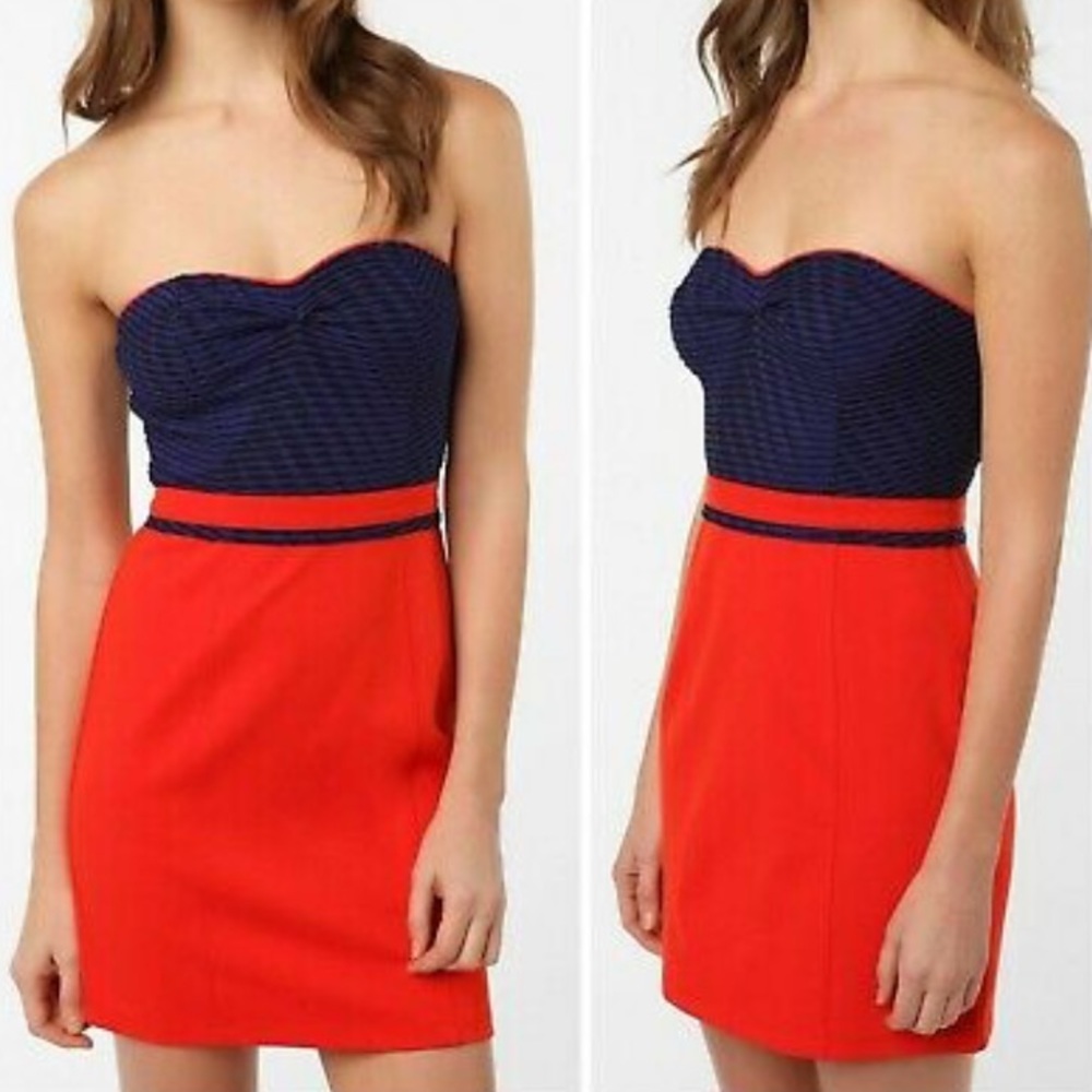 UO Silence & Noise Sweetheart Bodycon Dress 🧡